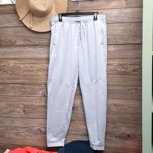 Mens UA joggers